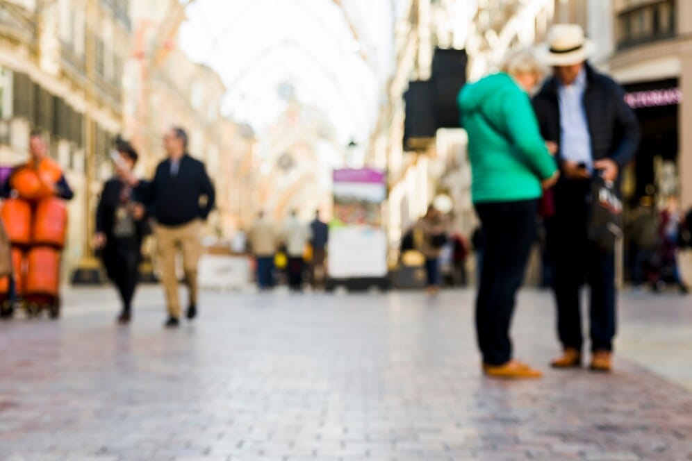 Découvrez les 5 tendances incontournables de 2024 qui transformeront votre quotidien. Durabilité, télétravail hybride, intelligence artificielle, bien-être au travail et personnalisation de l’expérience client : êtes-vous prêt à vous adapter aux défis de demain ?"