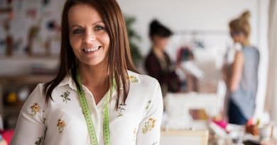 Vous êtes une femme entrepreneure passionnée par votre activité et vous souhaitez partager votre parcours pour inspirer d’autres femmes ? Faites paraître votre propre portrait dans Profilthèque !